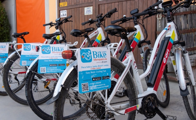 In e-bike per le Langhe con BikeSquare