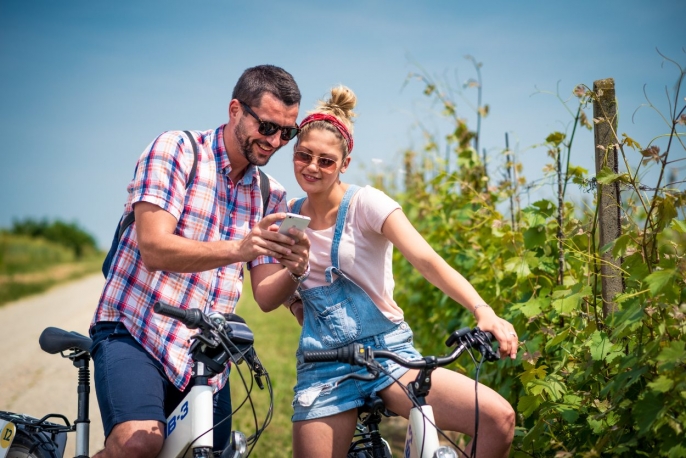 In e-bike per le Langhe con BikeSquare