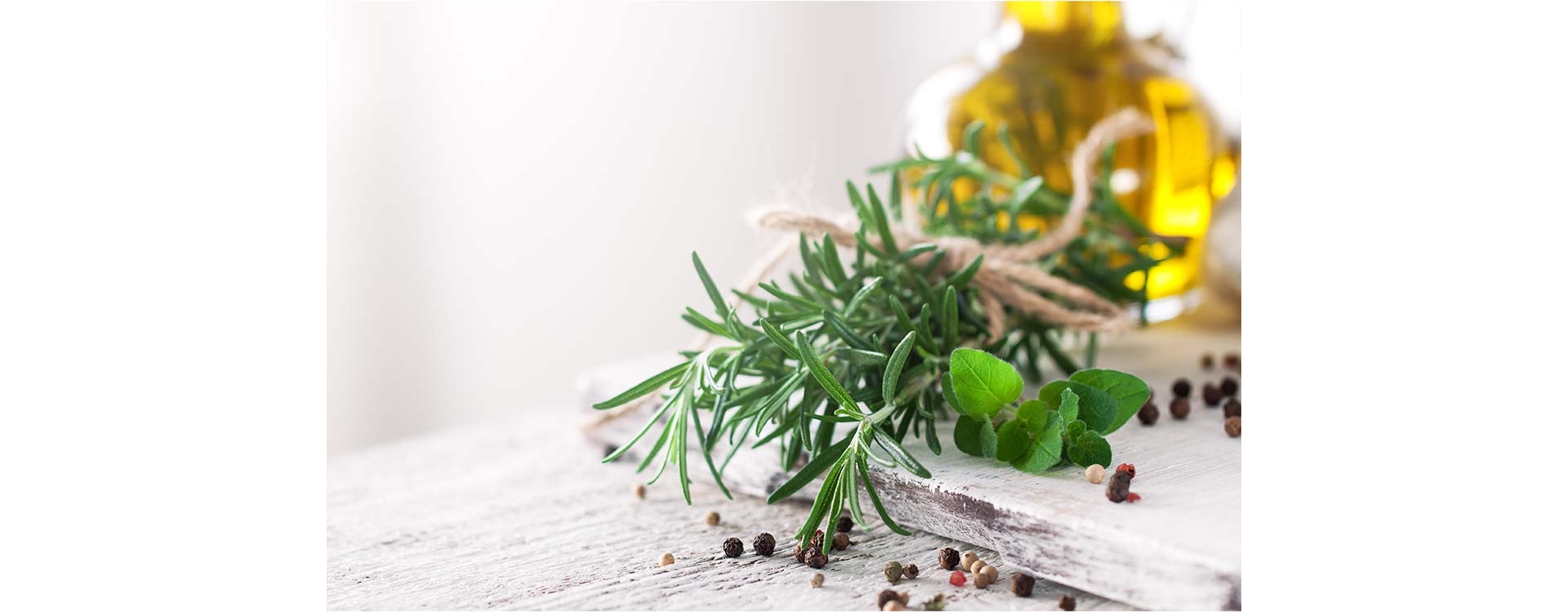 Erbe spontanee e fiori: una cucina sana e fantasiosa